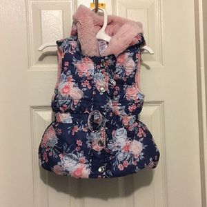 Little girl 5 button and zipper vest.